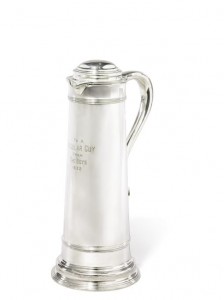 Meriden International Sterling Company  ‘Al Capone’s Cocktail Shaker’  Engraved “To A ‘REGULAR GUY’ From THE BOYS 1932” (£1,000-1,500).