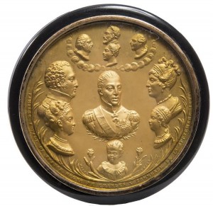 A French Restoration bonbonniere with Charles X of France and members of the Royal Family signed Morel (600-900).