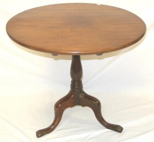 A  Georgian occasional table at Woodwards  (200-250).