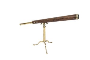 A Victorian table telescope by Dollond of London (500-700).