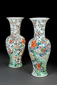 Two Famille Verte Phoenix Tail vases, China, Kangxi Period (1662-1722) from exhibitor Luis Alegria.  They were previously in the collection of J. Pierpoint Morgan and Nelson Rockefeller.