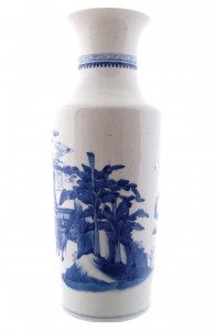 Qing period blue and white vase (1,500-2,500).