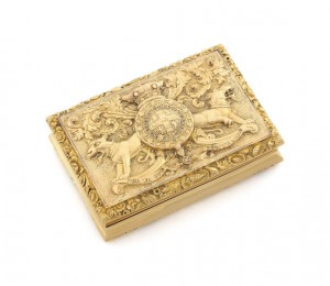 LORD UXBRIDGE (1ST MARQUESS OF ANGELESEY): A GEORGE IV 18 CARAT GOLD IRISH FREEDOM BOX by Edward Murray, Dublin 1827 Sold for £100,900