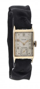 A circa 1940's 14 carat gold Gentleman's wristwatch by Jaeger-LeCoultre (!,500-2,000).