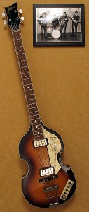 Paul McCartney, Hofner Bass Guitar, signed  (2,000-3,000).