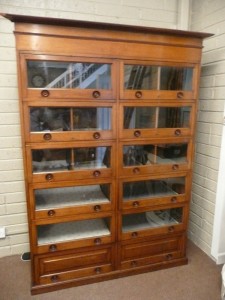 Mahogany shop display cabinet, c1900. (1,000-1,500)
