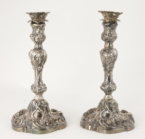A pair of finely cast George II Irish silver candlesticks (5,000-7,000).