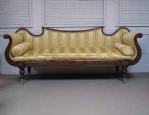A Victorian mahogany sofa (500-800)